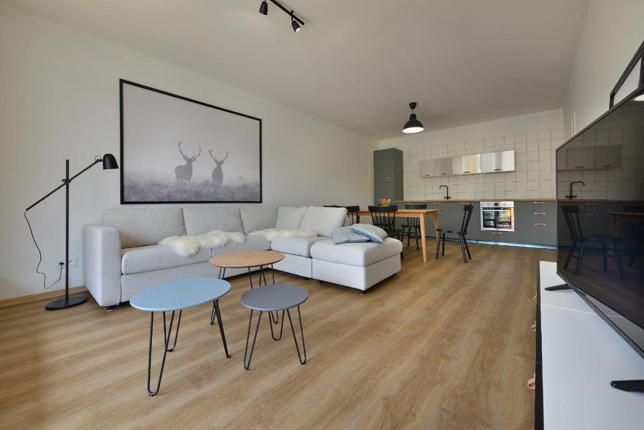 Element Lakeside *